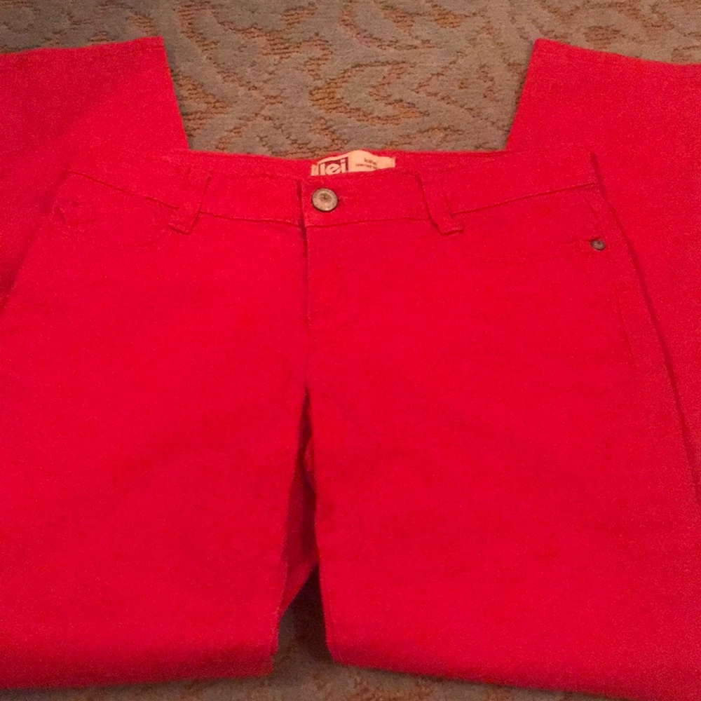 Red skinny jeans
